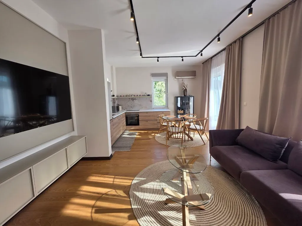 Стильная и комфортная квартира недалеко от лучших пляжей Будвы