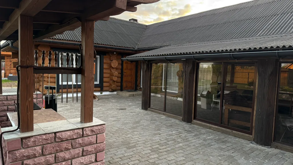 Домик у реки