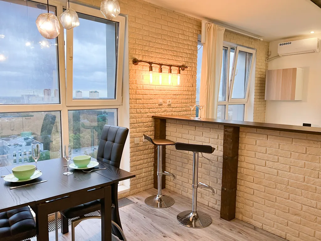 Дизайнерская квартира с панорамными окнами и кондиционером ЖК Акварели