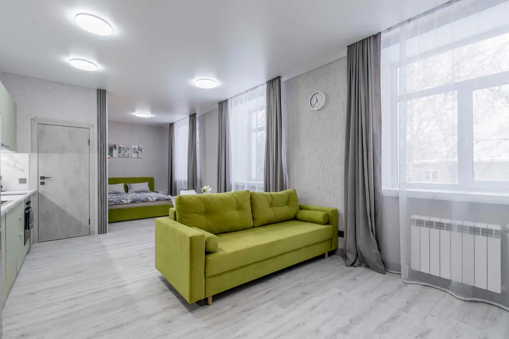 Кто ценит комфорт: новая мебель, техника, бельё