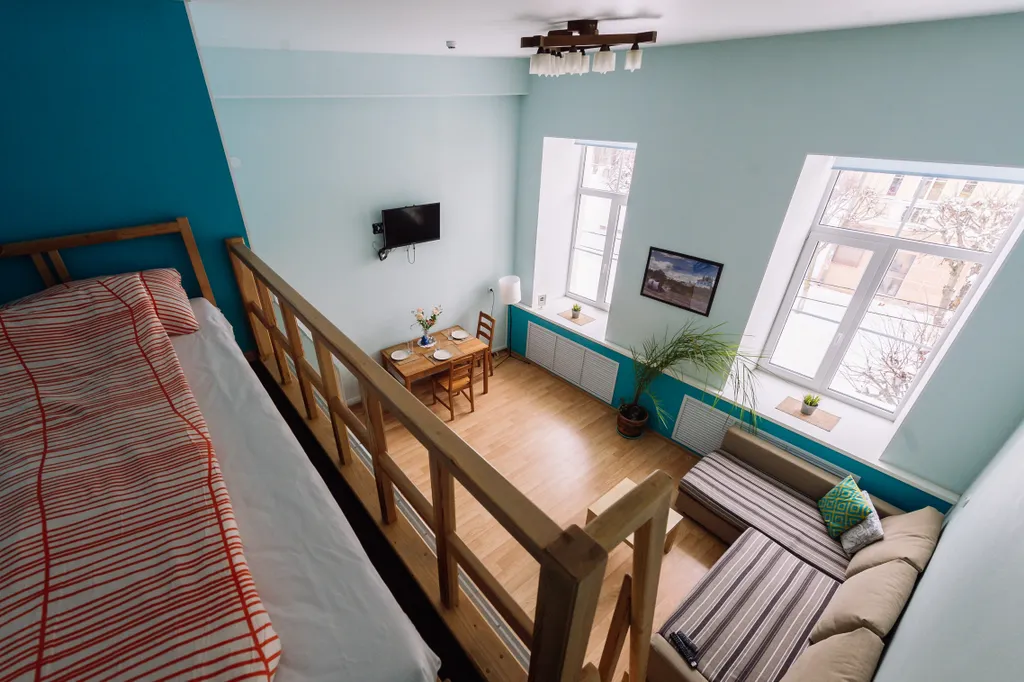 Дизайнерская студия с двухуровневым размещением