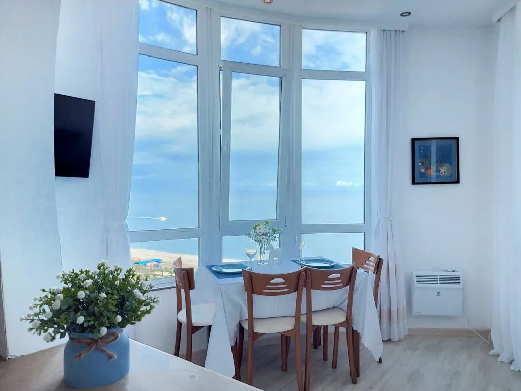 Апартамент с видом на море в центре Батуми