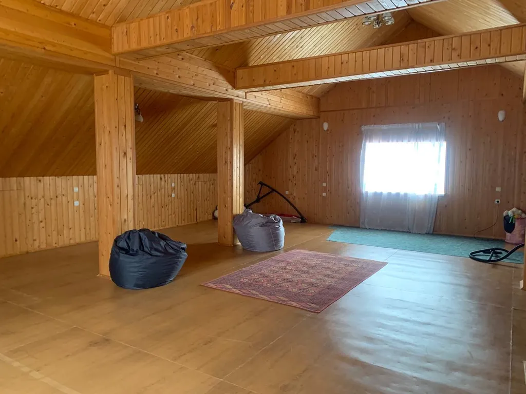 Большой дом и баня