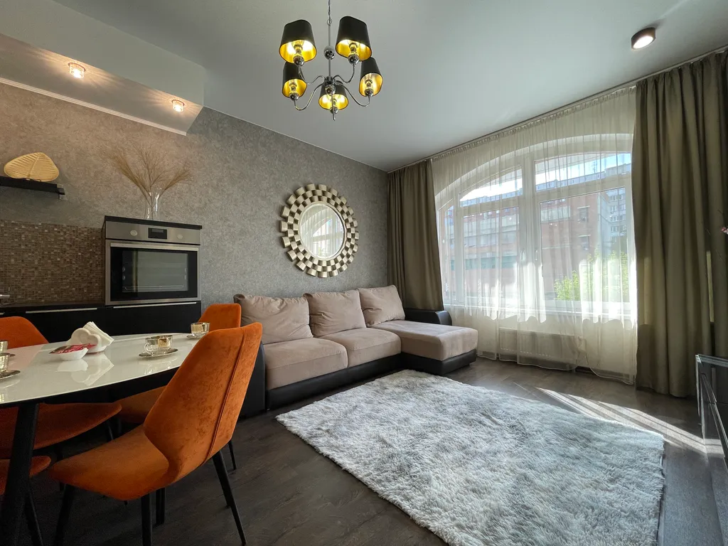 Люкс у ТЦ Аура, площадь Ленина, центр, подземная парковка