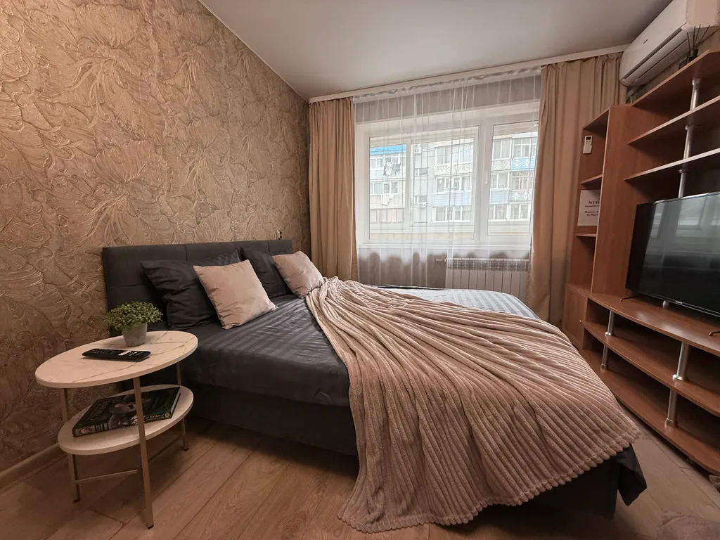 Уютная однокомнатная квартира — аренда посуточно в Артём