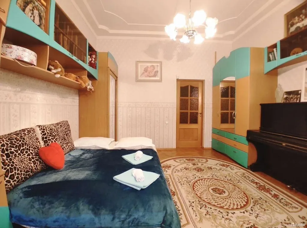 Центр. Тихо