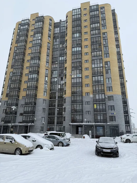 Квартира Квартира Стильная студия у Кристалла — Тюмень