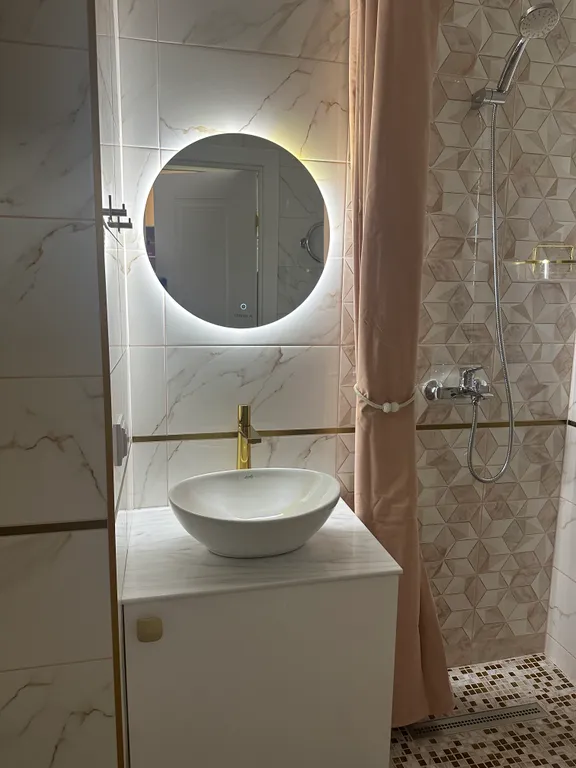 Расширенный центр города, новый ЖК