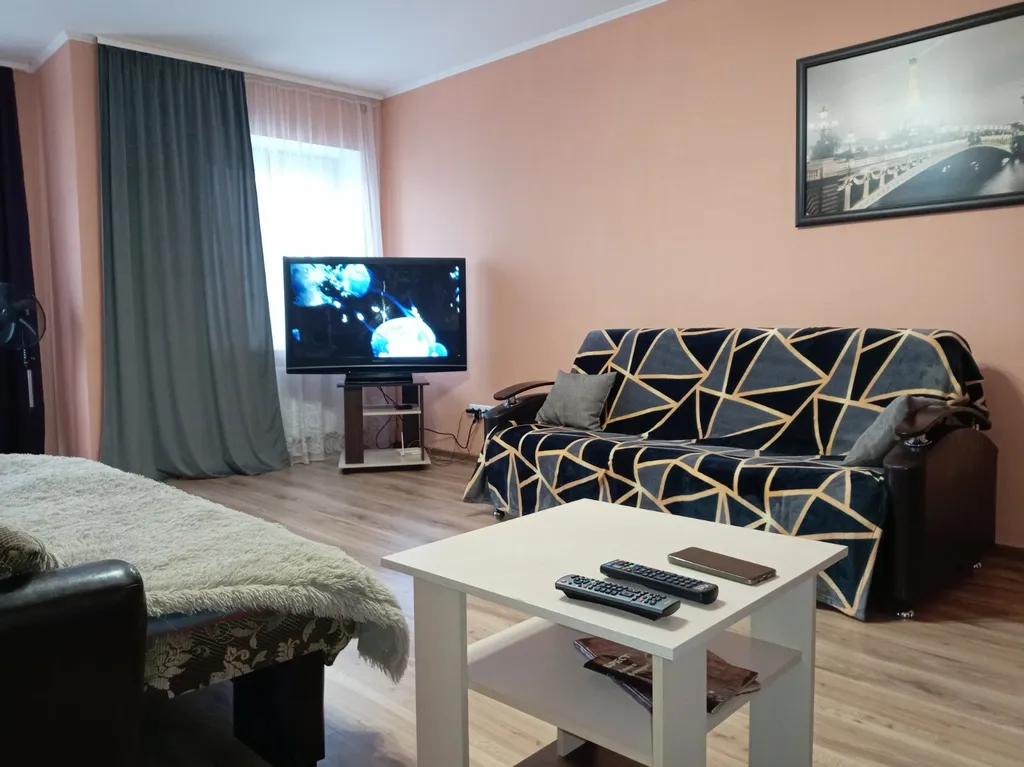 Большая Уютная  Двухкомнатная Квартира в Центре