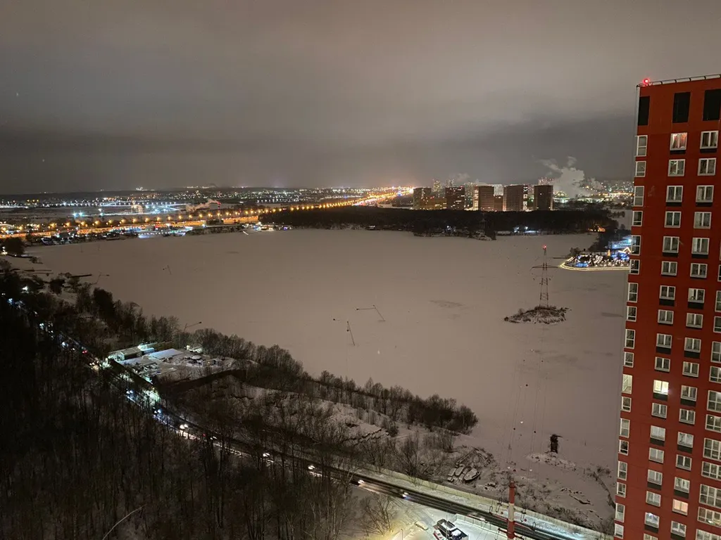 Стильная студия в ЖК Спутник с панорамной лоджией с видом на бухту