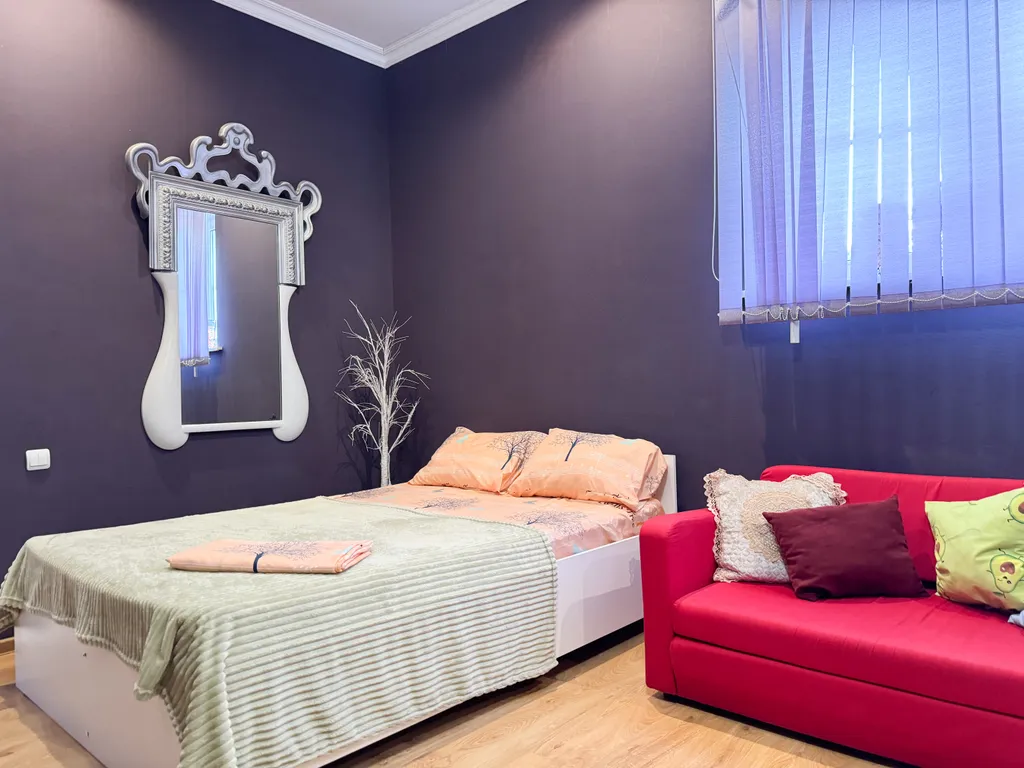 Дом с бассейном у парка Галицкого