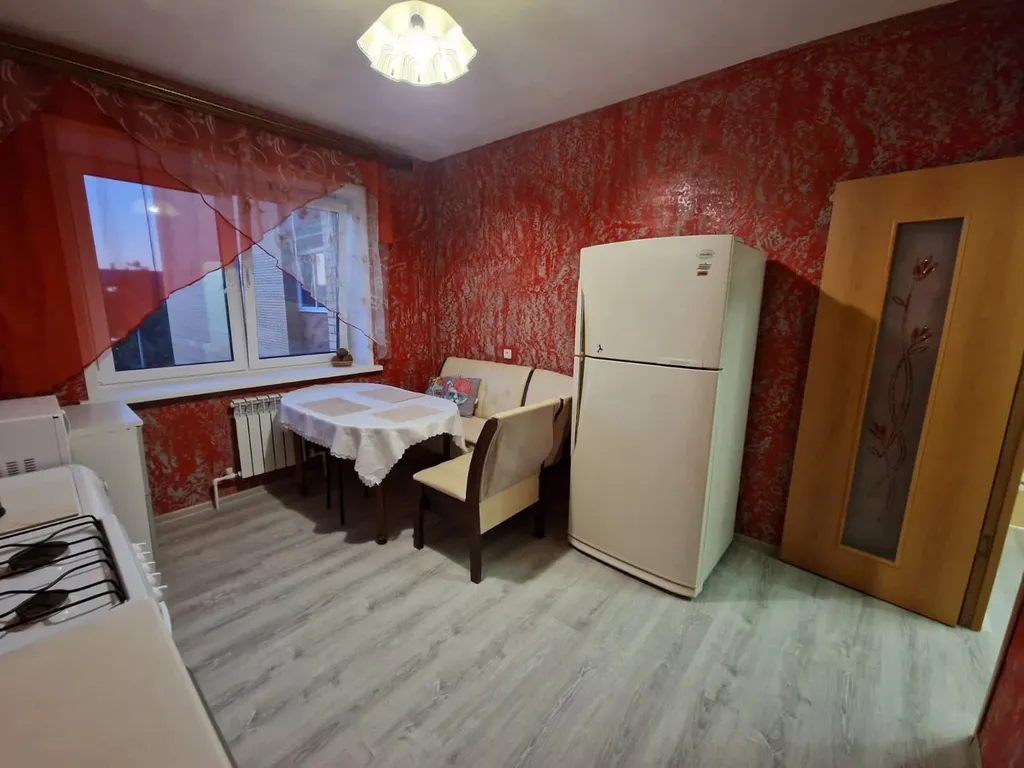 Квартира с ремонтом в новом доме с огороженной территорией