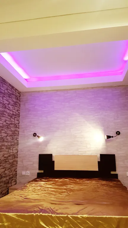 Студия с панорамным видом на город