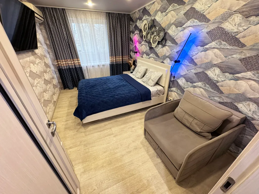 VIP 2-к с джакузи в центре