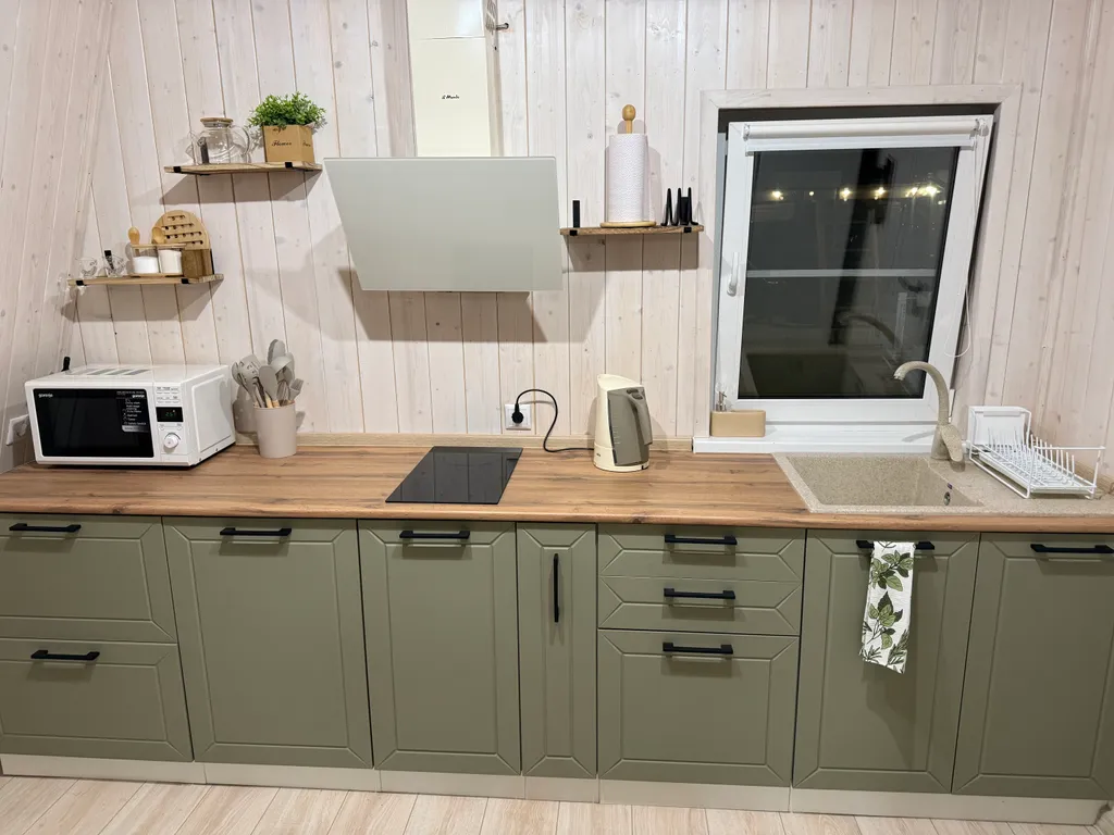 Уютный дом a-frame на окраине леса