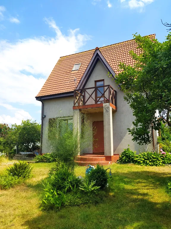 Уютный дом с камином у самого моря