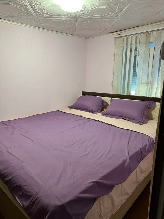 Дом под ключ с бассейном и стоянкой во дворе для 3 автомобилей у гипермаркета