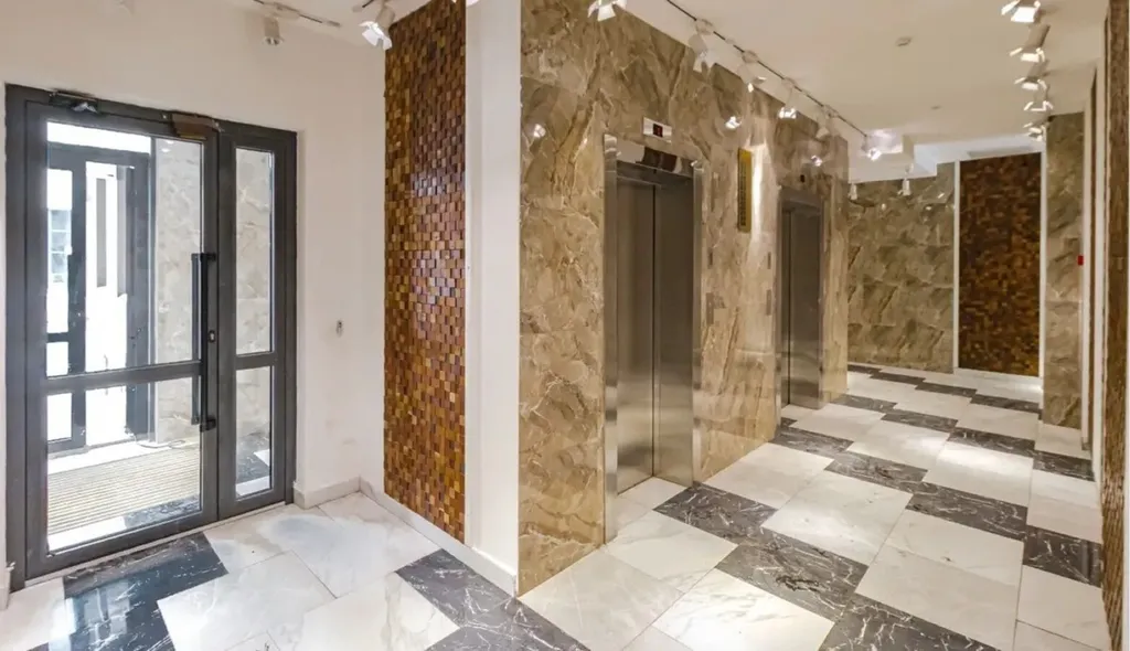 Изумрудная красотка