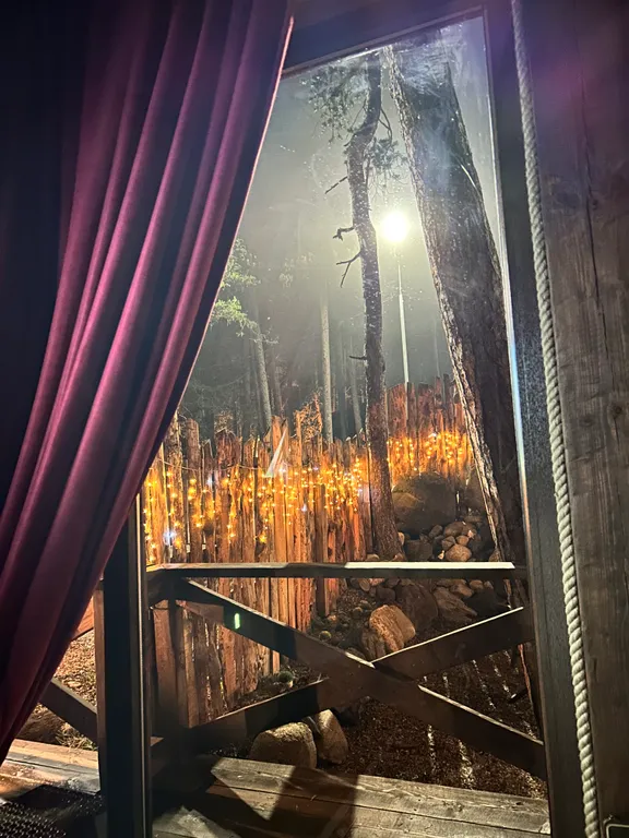 Атмосферный А-фрейм в сердце соснового бора с видом на Эльбрус