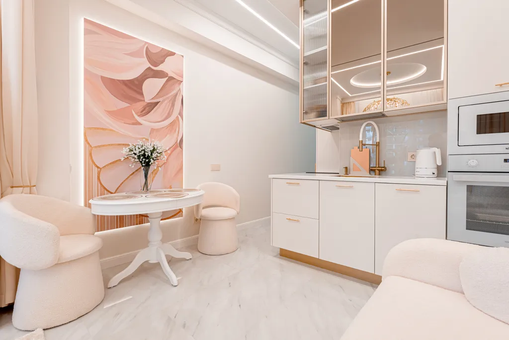 Студия с мозаичным панно в ЖК Актер Гэлакси