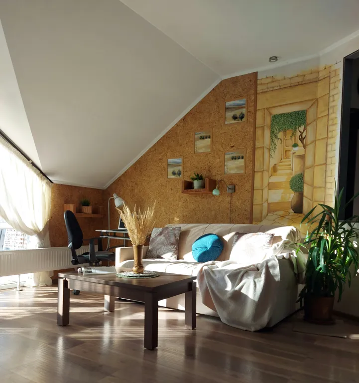 Квартира Квартира Арт мансарда художника — Калининград