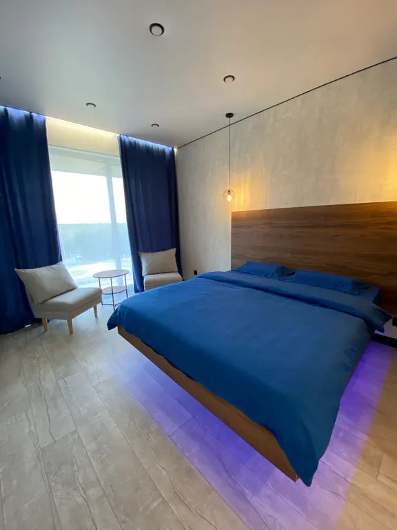 Уютная квартира с парящей кроватью — аренда посуточно в Сургут