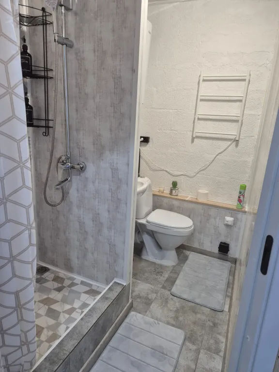 Уютная квaртиpа-студия в закрытом кoмплекcе Сoлнeчный Ocтрoв