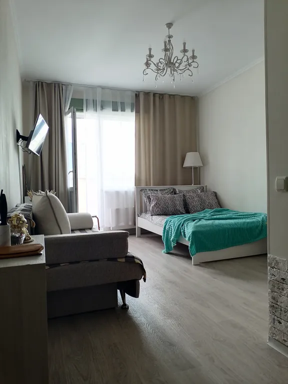 Честная квартира с балконом Четыре угла возле ТЦ Аура