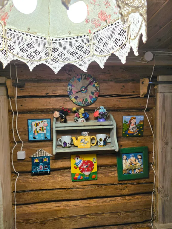 Милый дом на берегу озера