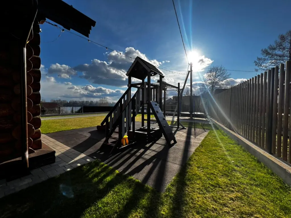 Аренда дома на Неве в 30 минутах от Петербурга в Песках