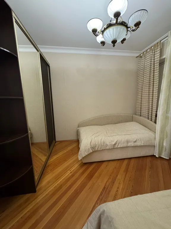 Часть дома с отдельным входом в 3 минутах от моря для большой компании