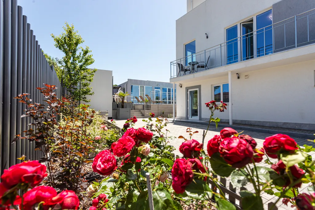 Дом для отдыха с бассейном и банным комплексом