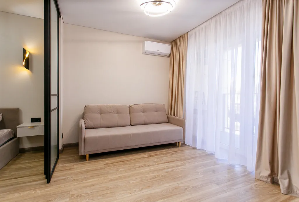 Квартира на первой линии у моря с отдельной спальней