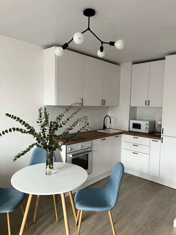 Современные апартаменты с живописным видом на канал и парк