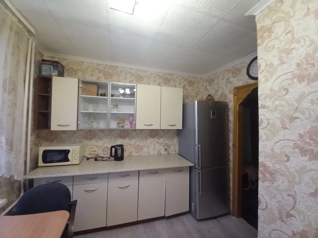 Просторная двухкомнатная квартира на 1ом этаже по Тихонова