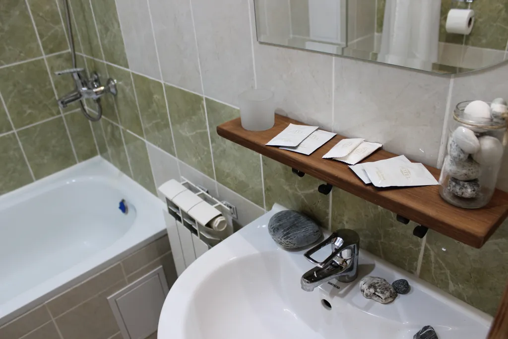 Аутентичный номер standard с балконом, видом на горы, с ванной, №4