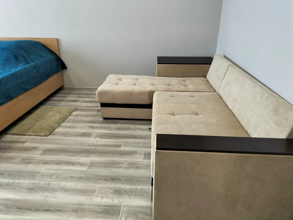 Двухкомнатная возле Зима-Лето