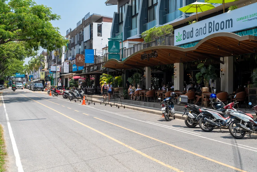 Три спальни с видом на море и озеро
