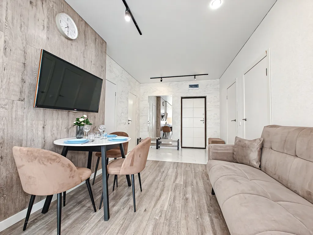 Квартира Солнечная квартира с двумя спальнями и балконом — Новосибирск