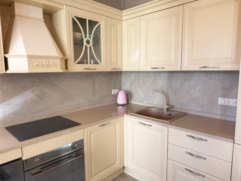 Двухкомнатная квартира на берегу моря, Bellevue Residence