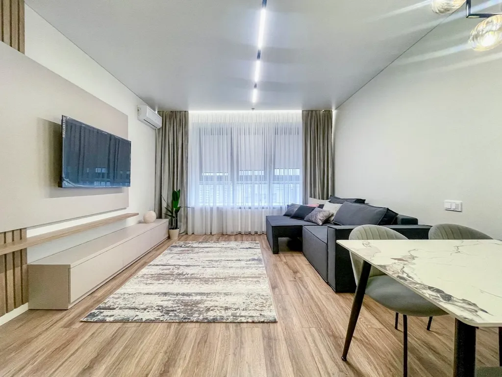 Vip в центре, новый дом, парковка, шлагбаум, окна двор, престижный р-н