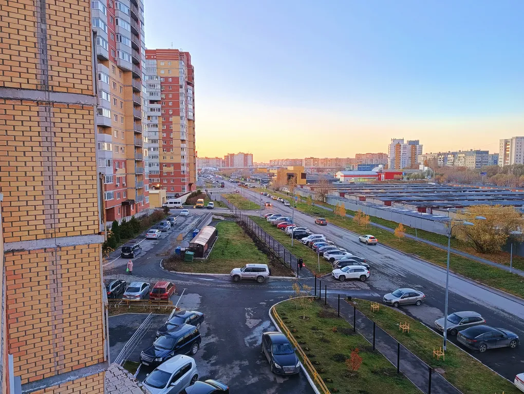 Квартира Большая красивая уютная квартира рядом с ТРЦ Кристалл — Тюмень
