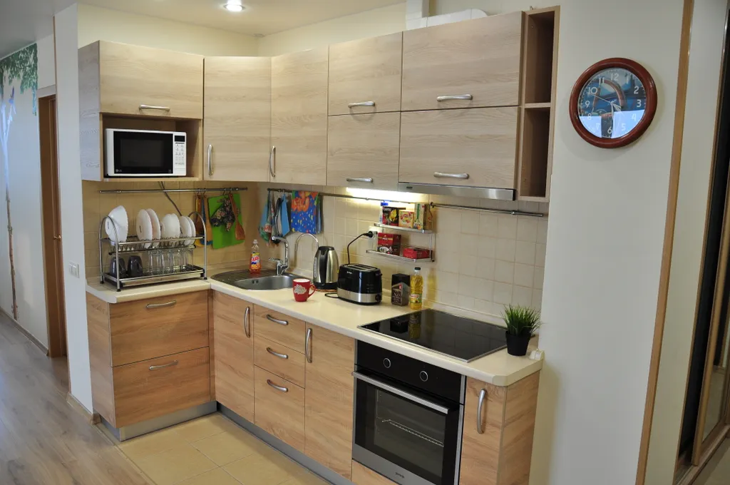 Уютная студия с 1 отдельной спальней в центре с видом на море