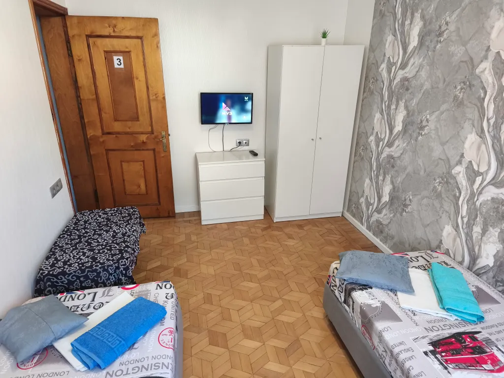 Комната у парка Ривьера