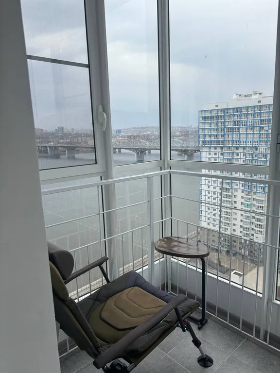 Квартира Квартира Современная евро трешка с видом на Енисей — Красноярск