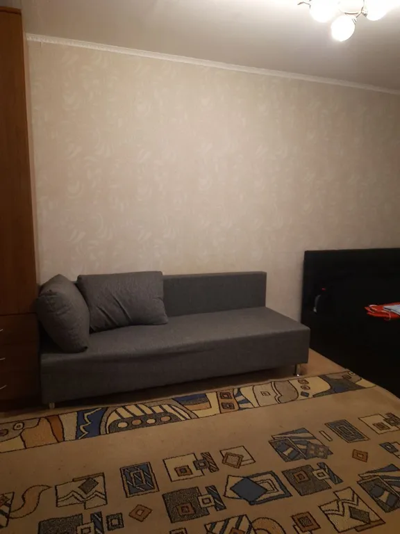 Однушка возле ледового