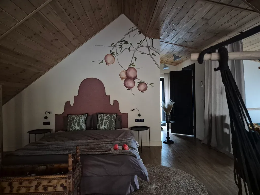 Дом в Кисловодске с авторскими интерьерами на стыке курорта и природы