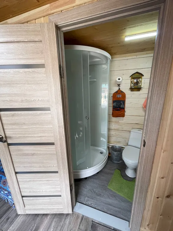 Домик с удобствами внутри