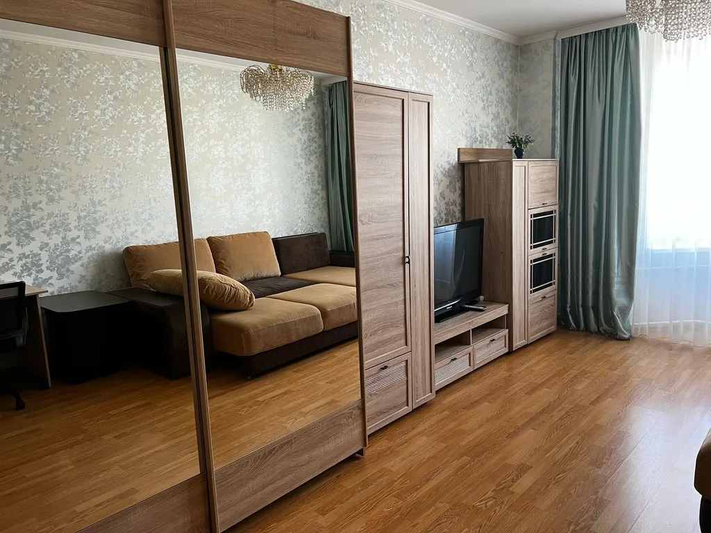 Квартира в центре с красивым видом на колокольню, храм и набережную