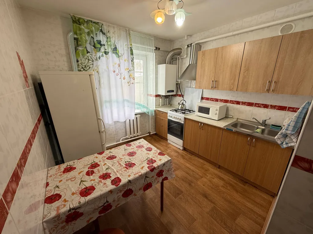 Трёхкомнатная квартира на 1 этаже в коттедже